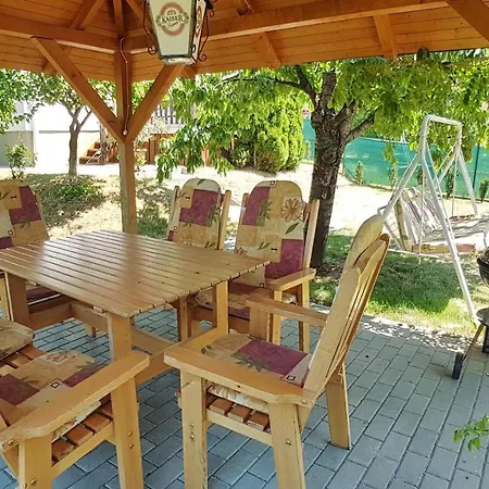 Holiday House Fogarasi 4*