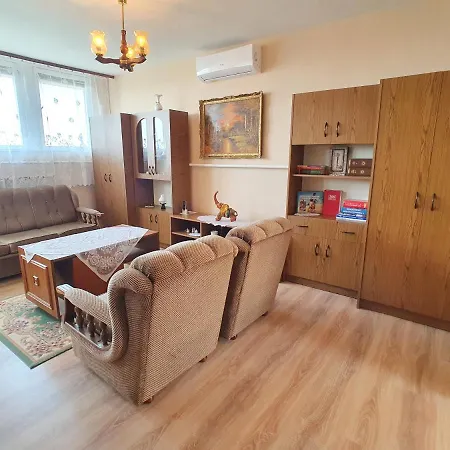 Hotel Holiday House Fogarasi