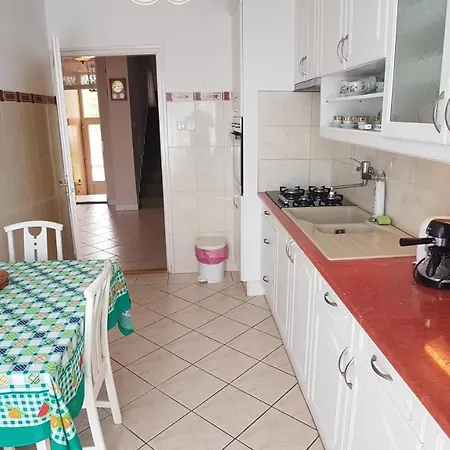 Holiday House Fogarasi Hotel