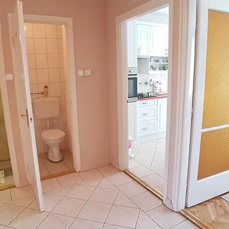 Hotel Holiday House Fogarasi