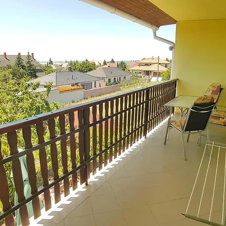 Holiday House Fogarasi 4* Vonyarcvashegy